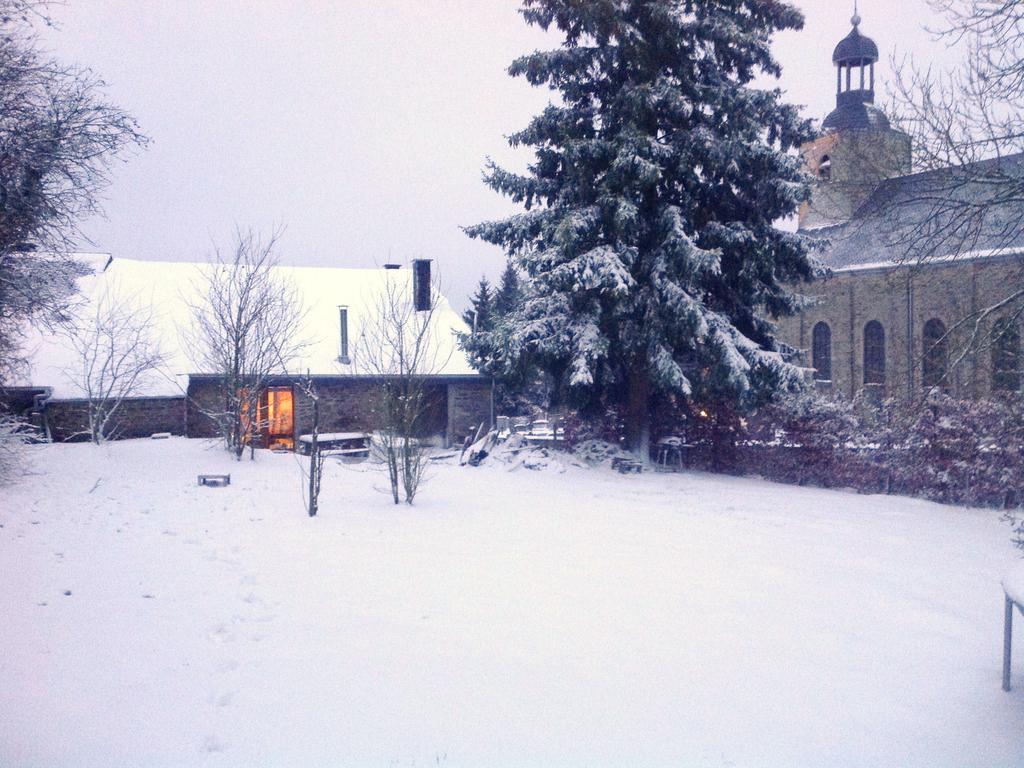 Cozy Holiday Home In Odeigne With Sauna Buitenkant foto